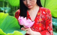 激烈的床震戏大叫视频